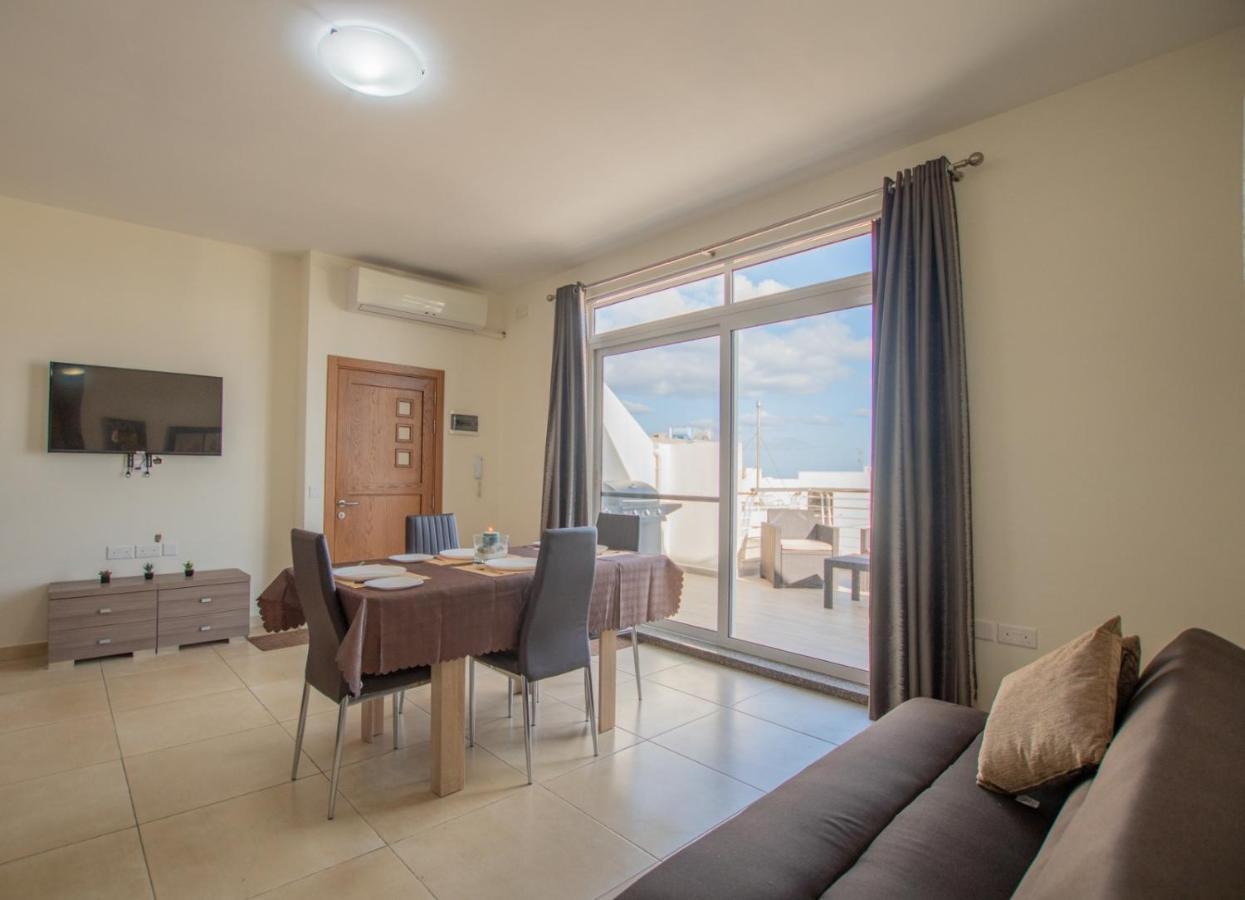Kernice Penthouse With Sea And Country Views Of Xghajra Buitenkant foto